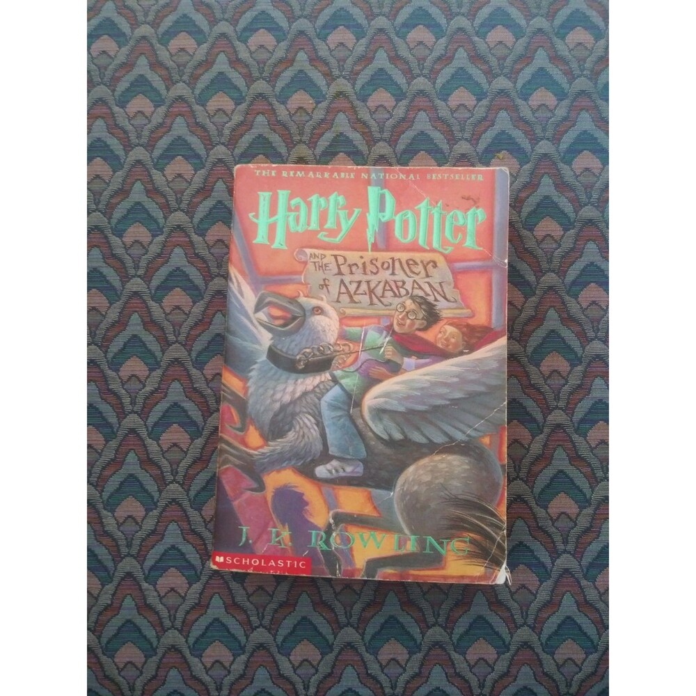Harry Potter And The Prisoner Of Azkaban~Softcover Paperback Book  1999